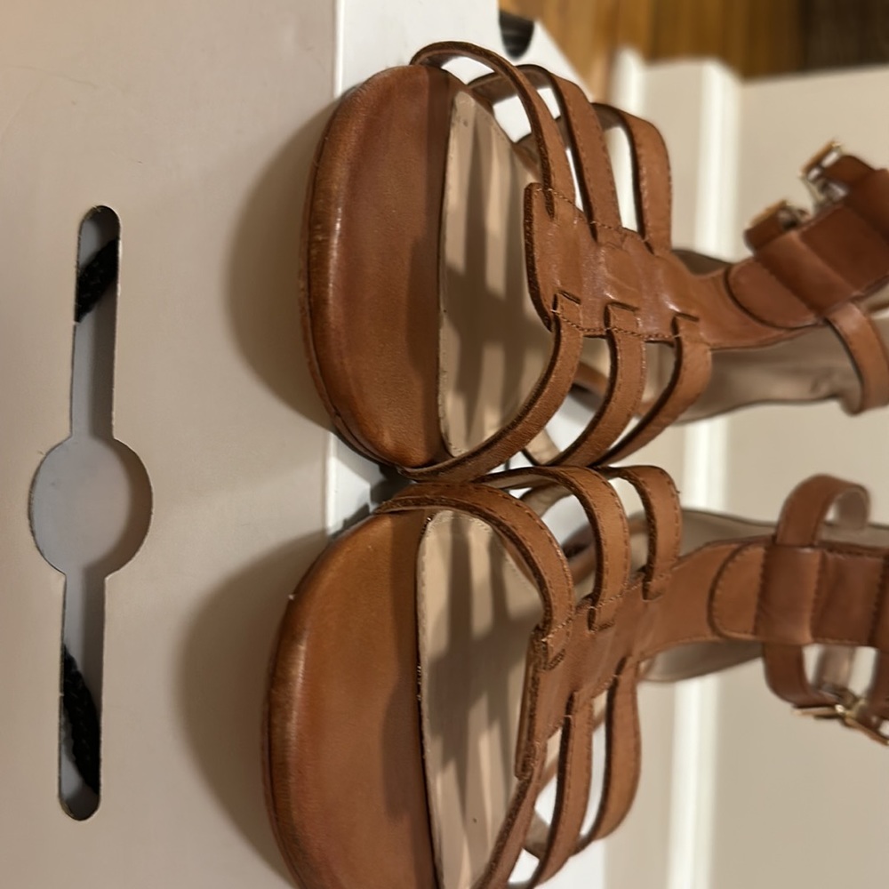 Also gladiator sandals - Picture 7 of 9